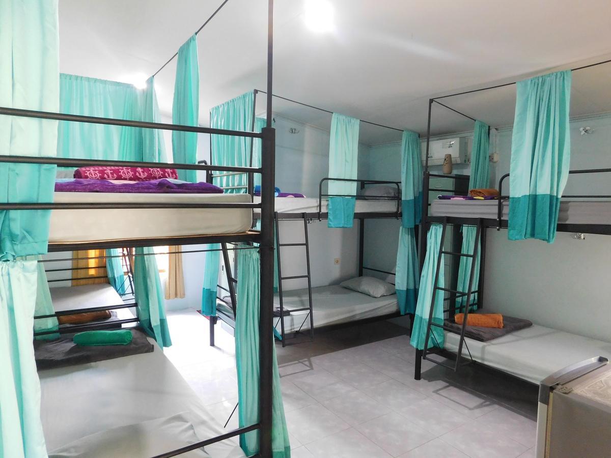 Belitung Backpacker Apartman Tanjung Pandan Kültér fotó